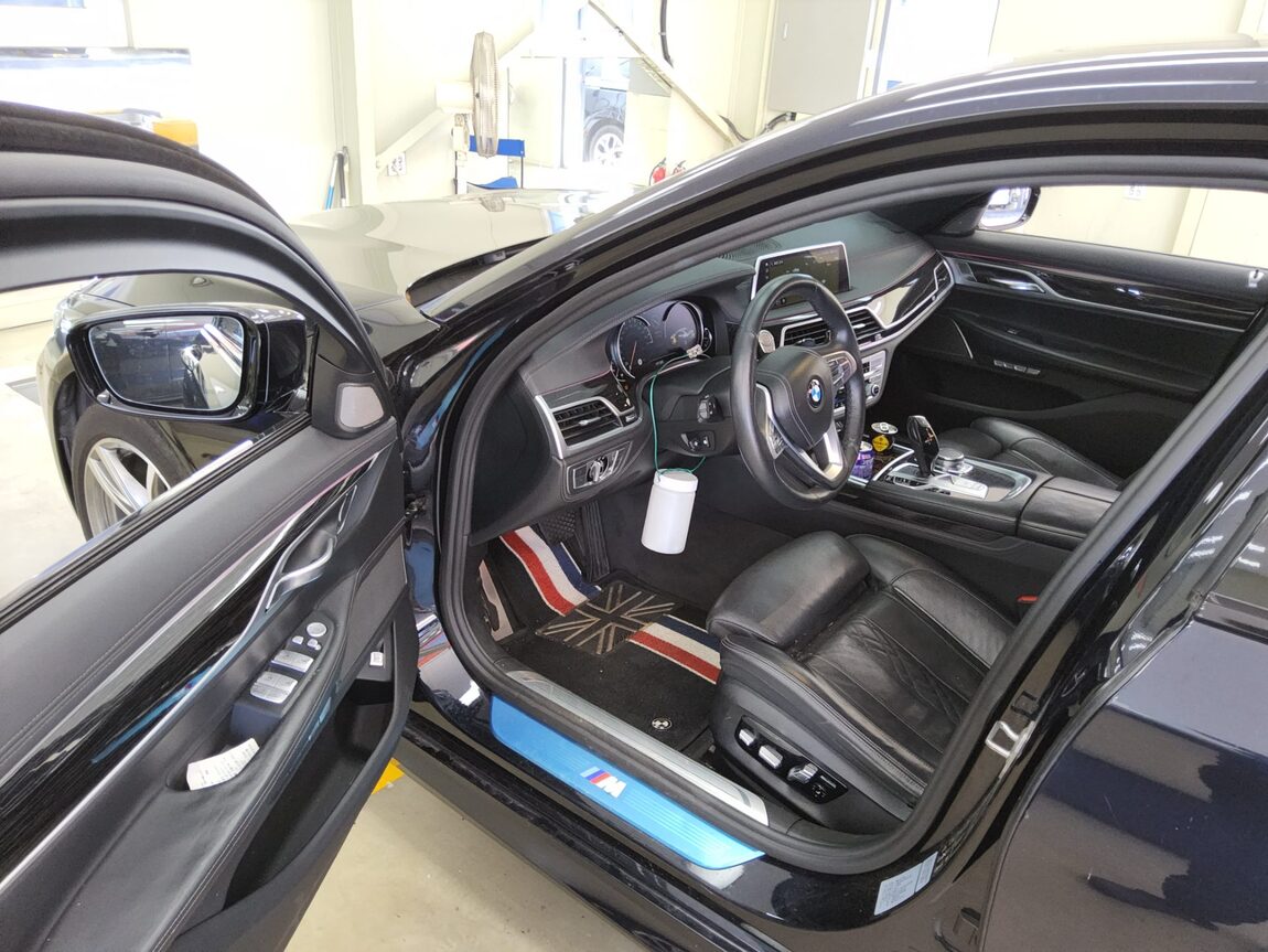 BMW 7 SERIES (6TH GEN) 740Li xDrive M SPORT PACK 2017 - zdjęcie 10