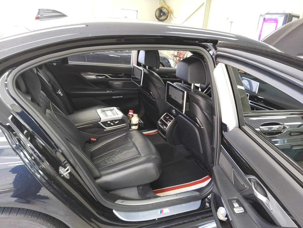BMW 7 SERIES (6TH GEN) 740Li xDrive M SPORT PACK 2017 - zdjęcie 13