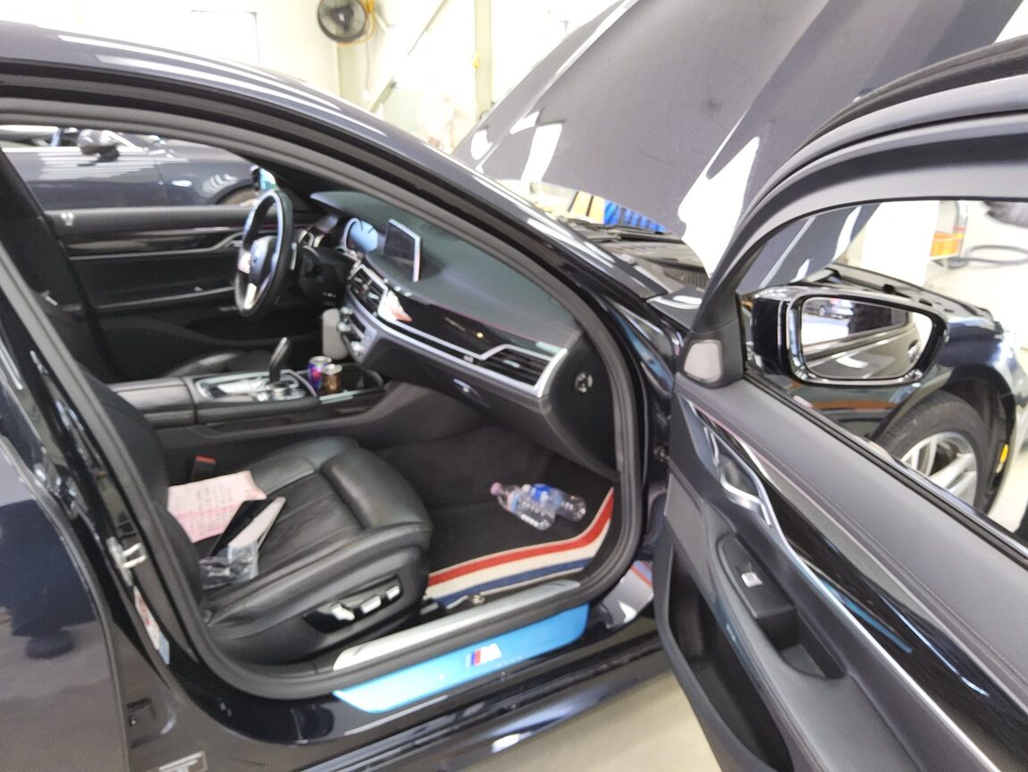BMW 7 SERIES (6TH GEN) 740Li xDrive M SPORT PACK 2017 - zdjęcie 14