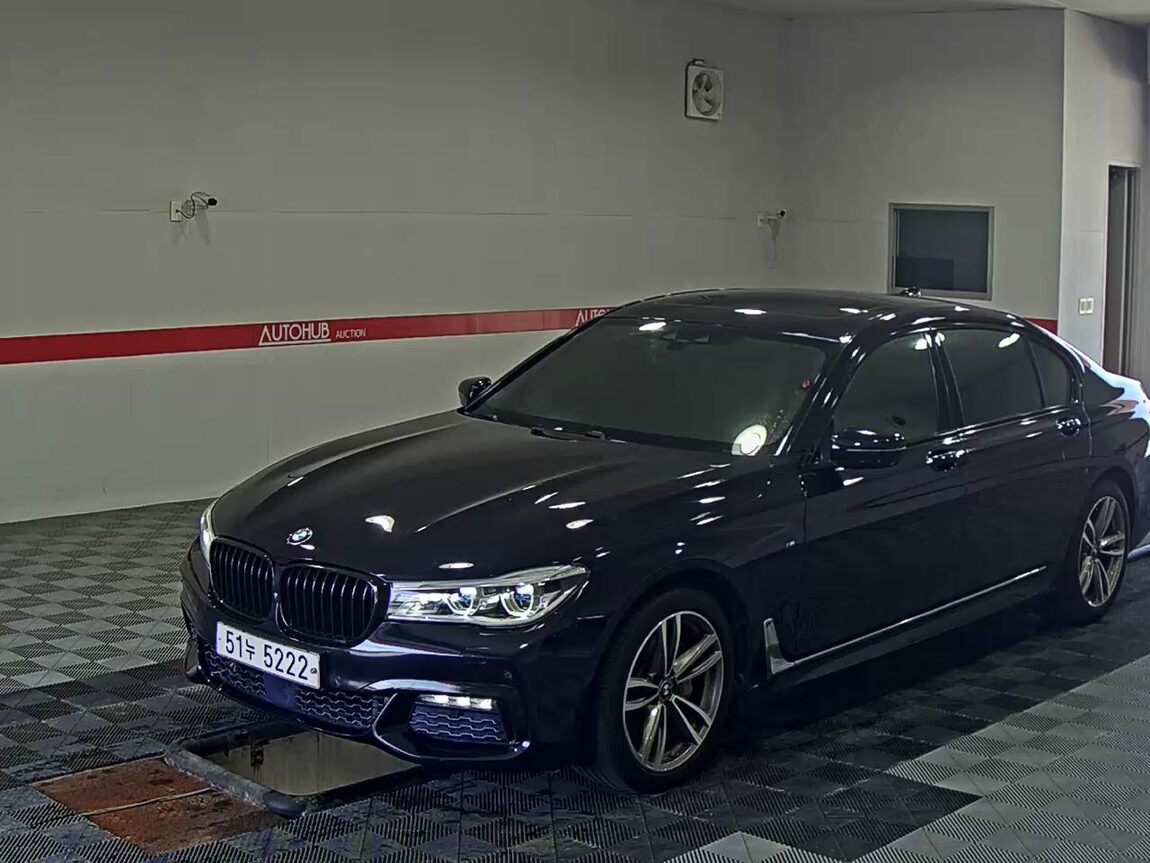 BMW 7 SERIES (6TH GEN) 740Li xDrive M SPORT PACK 2017 - zdjęcie 2