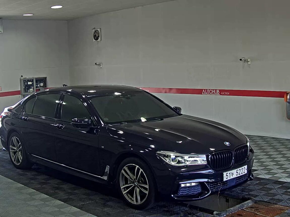 BMW 7 SERIES (6TH GEN) 740Li xDrive M SPORT PACK 2017 - zdjęcie 3