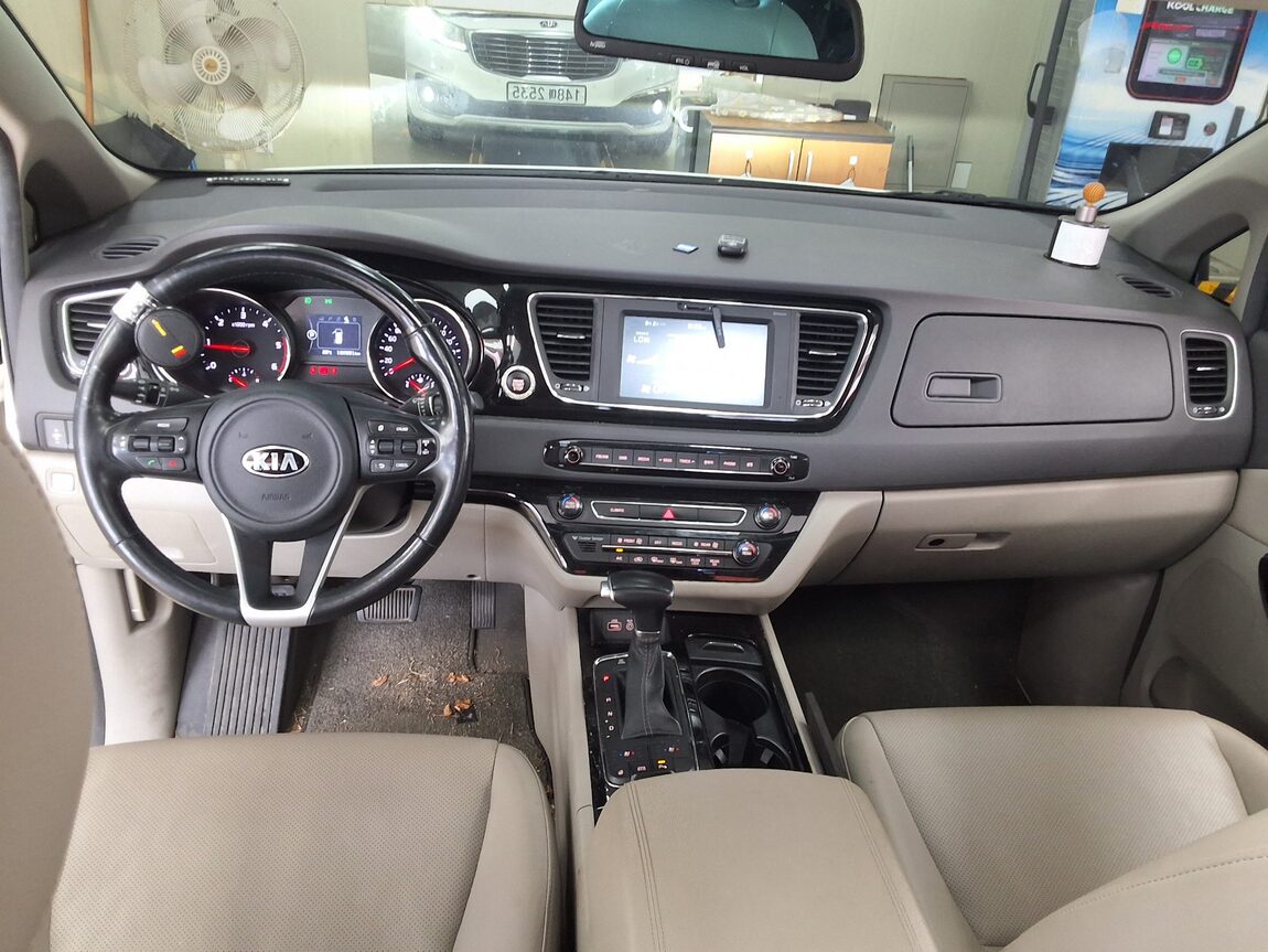 KIA ALL NEW CARNIVAL 9-SEATER DIESEL PRESTIGE 2017 - zdjęcie 11