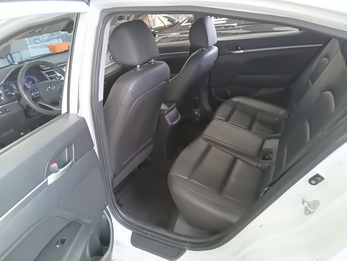 HYUNDAI THE NEW AVANTE AD 1.6 GASOLINE SMART CHOICE 2020 - zdjęcie 12