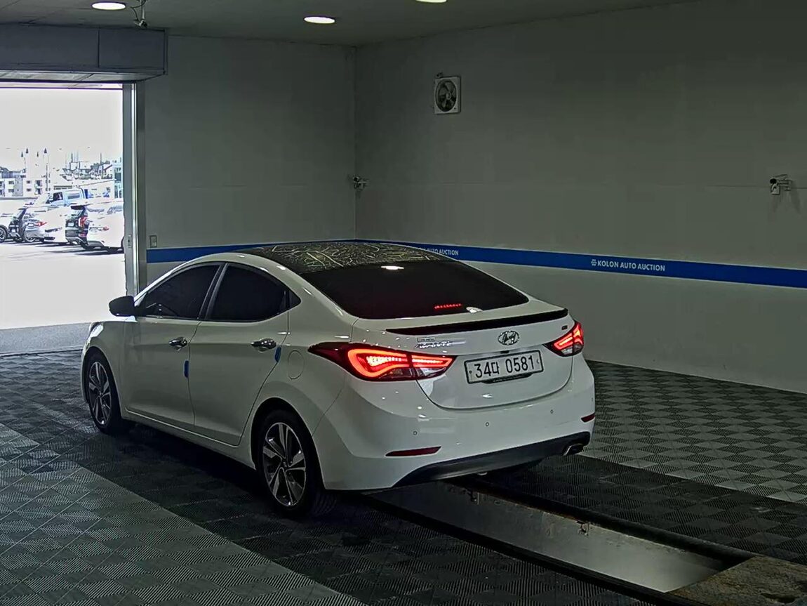 HYUNDAI THE NEW AVANTE MD 1.6 GDi MODERN 2016 - zdjęcie 6