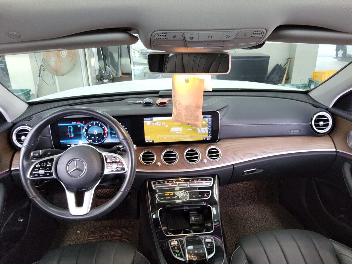 MERCEDES-BENZ E-CLASS (5TH GEN) E300 4MATIC EXCLUSIVE 2020 - zdjęcie 11