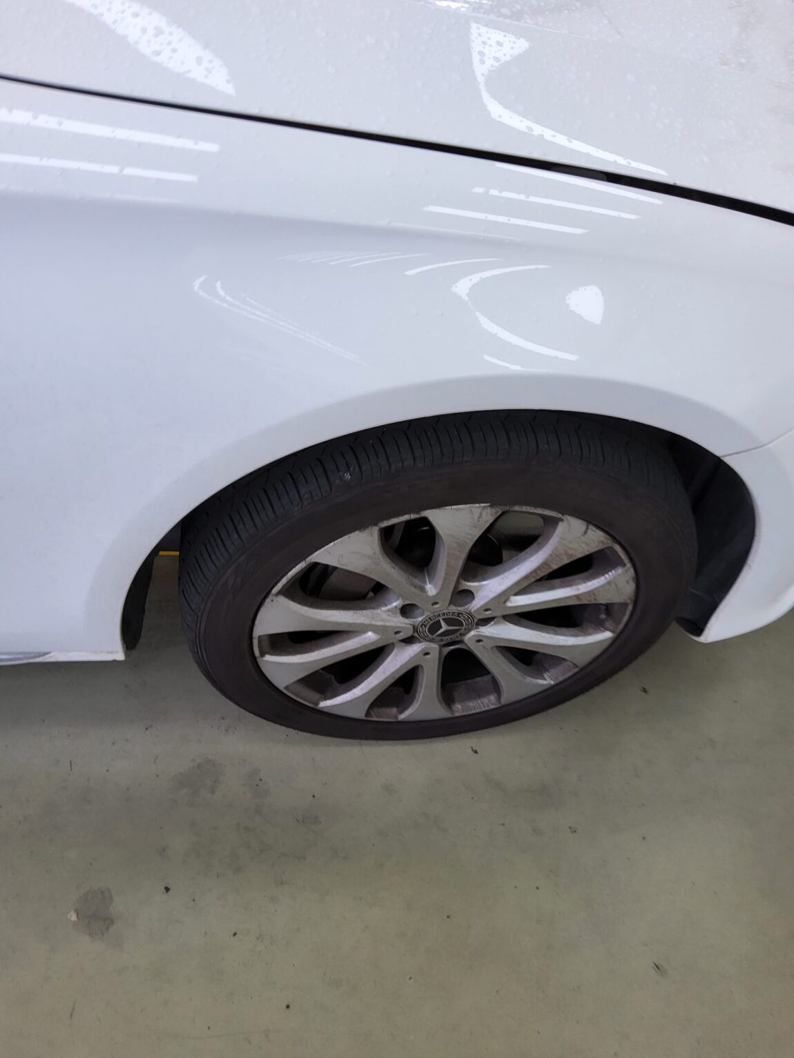 MERCEDES-BENZ E-CLASS (5TH GEN) E300 4MATIC EXCLUSIVE 2020 - zdjęcie 22