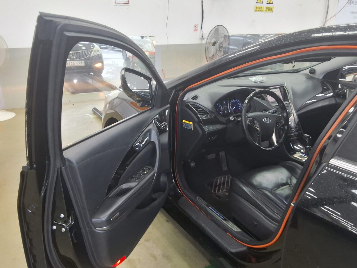 HYUNDAI GRANDEUR HG HG 300 PRIME 2012 - zdjęcie 10