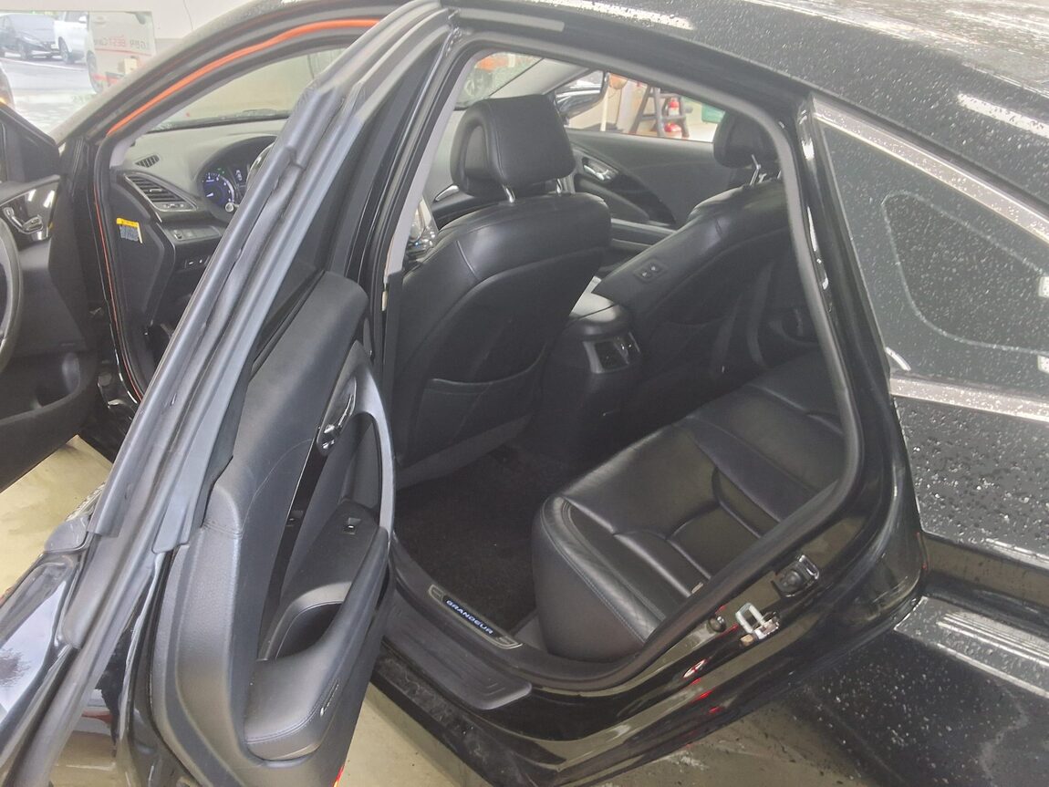 HYUNDAI GRANDEUR HG HG 300 PRIME 2012 - zdjęcie 12
