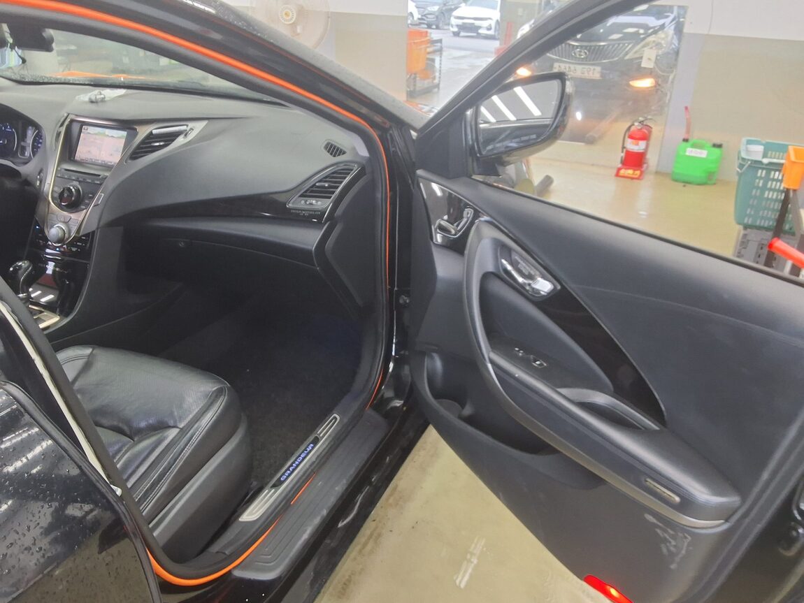 HYUNDAI GRANDEUR HG HG 300 PRIME 2012 - zdjęcie 14