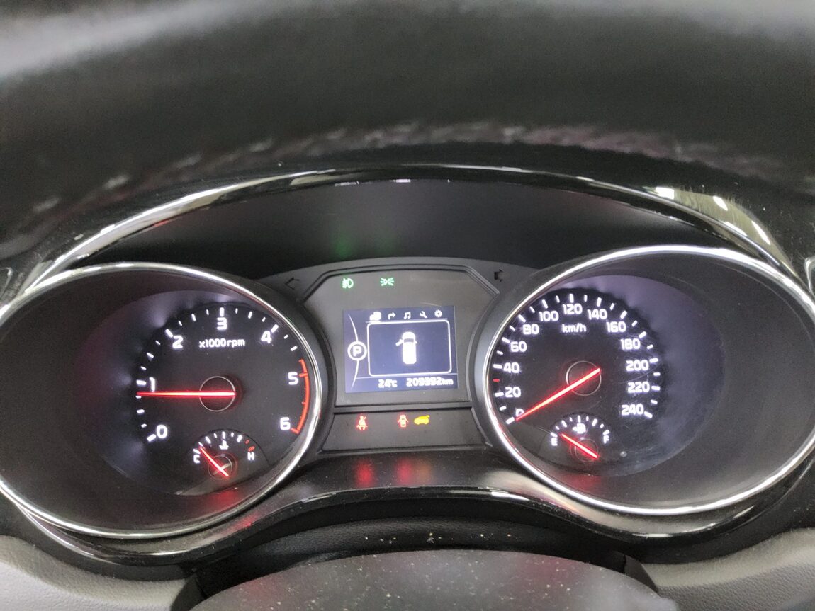 KIA ALL NEW CARNIVAL 9-SEATER DIESEL NOBLESSE 2016 - zdjęcie 9