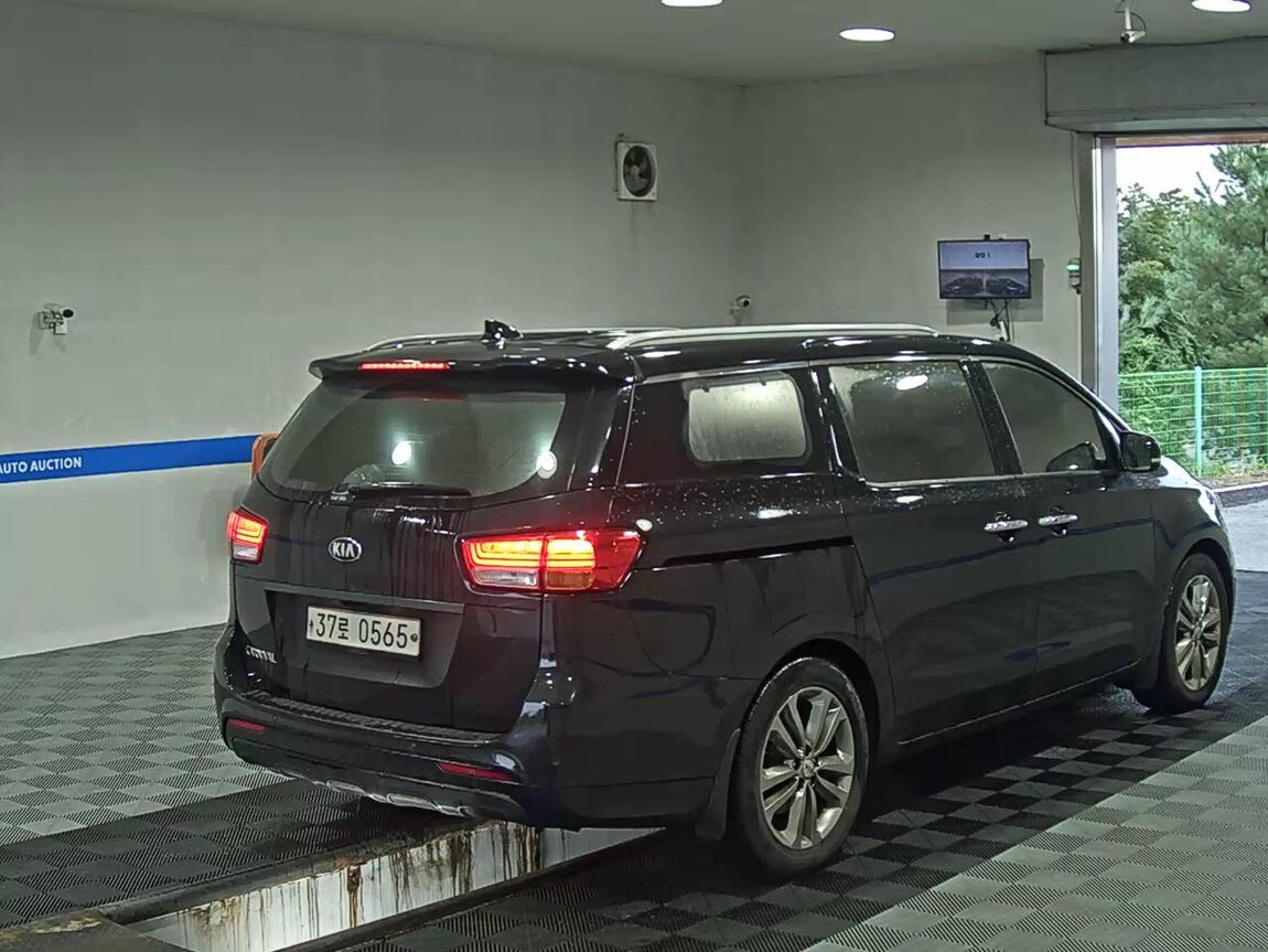 KIA ALL NEW CARNIVAL 9-SEATER DIESEL NOBLESSE 2016 - zdjęcie 5