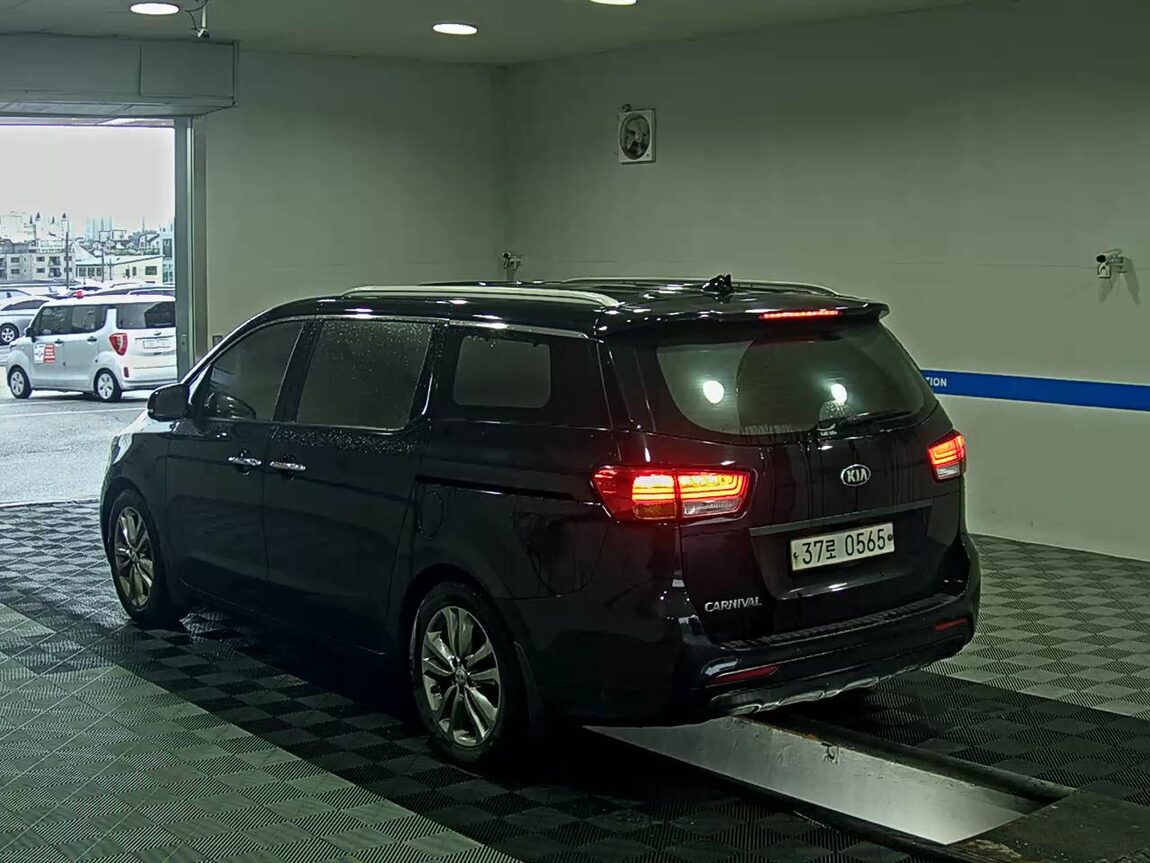 KIA ALL NEW CARNIVAL 9-SEATER DIESEL NOBLESSE 2016 - zdjęcie 6