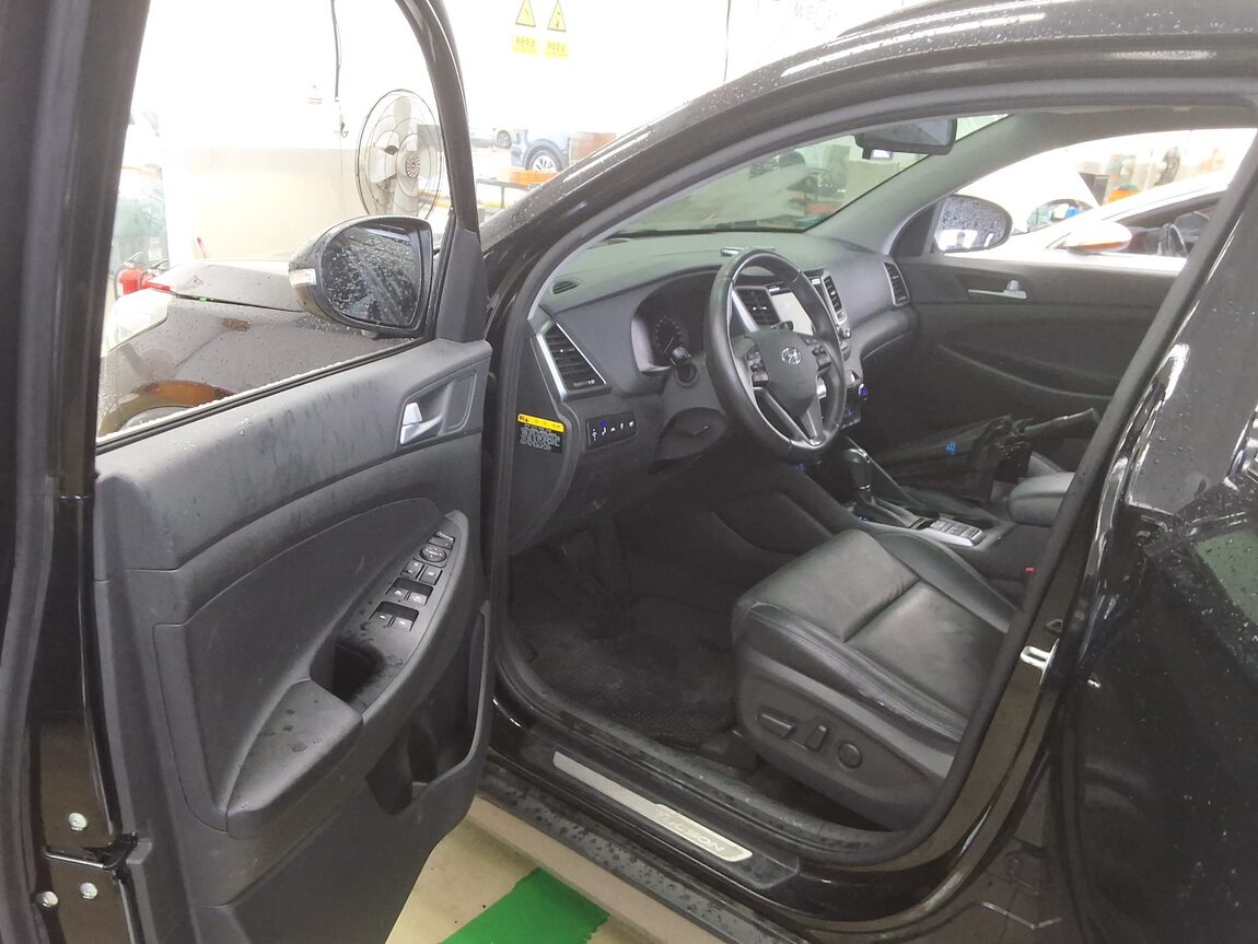 HYUNDAI ALL NEW TUCSON DIESEL 1.7 2WD PREMIUM 2017 - zdjęcie 10