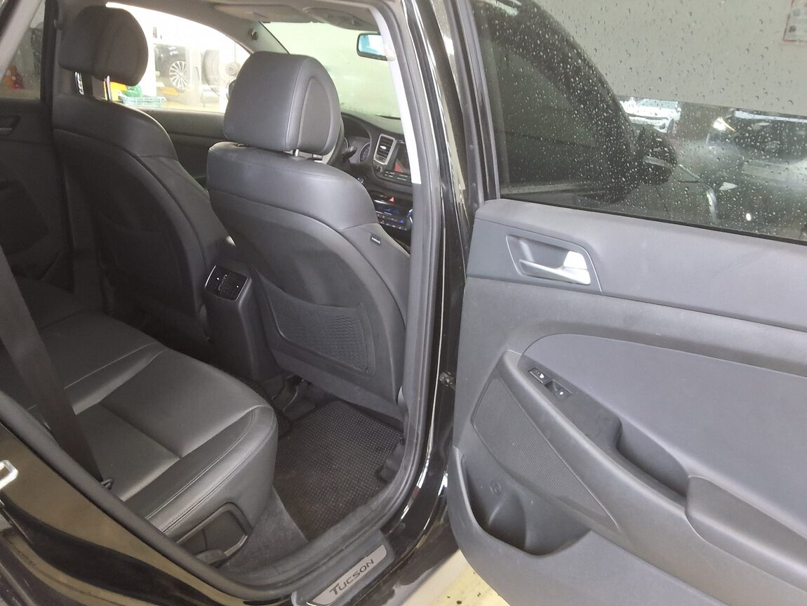 HYUNDAI ALL NEW TUCSON DIESEL 1.7 2WD PREMIUM 2017 - zdjęcie 13