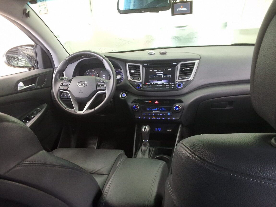 HYUNDAI ALL NEW TUCSON DIESEL 1.7 2WD PREMIUM 2017 - zdjęcie 11