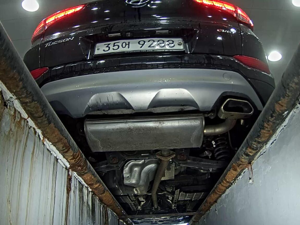 HYUNDAI ALL NEW TUCSON DIESEL 1.7 2WD PREMIUM 2017 - zdjęcie 8