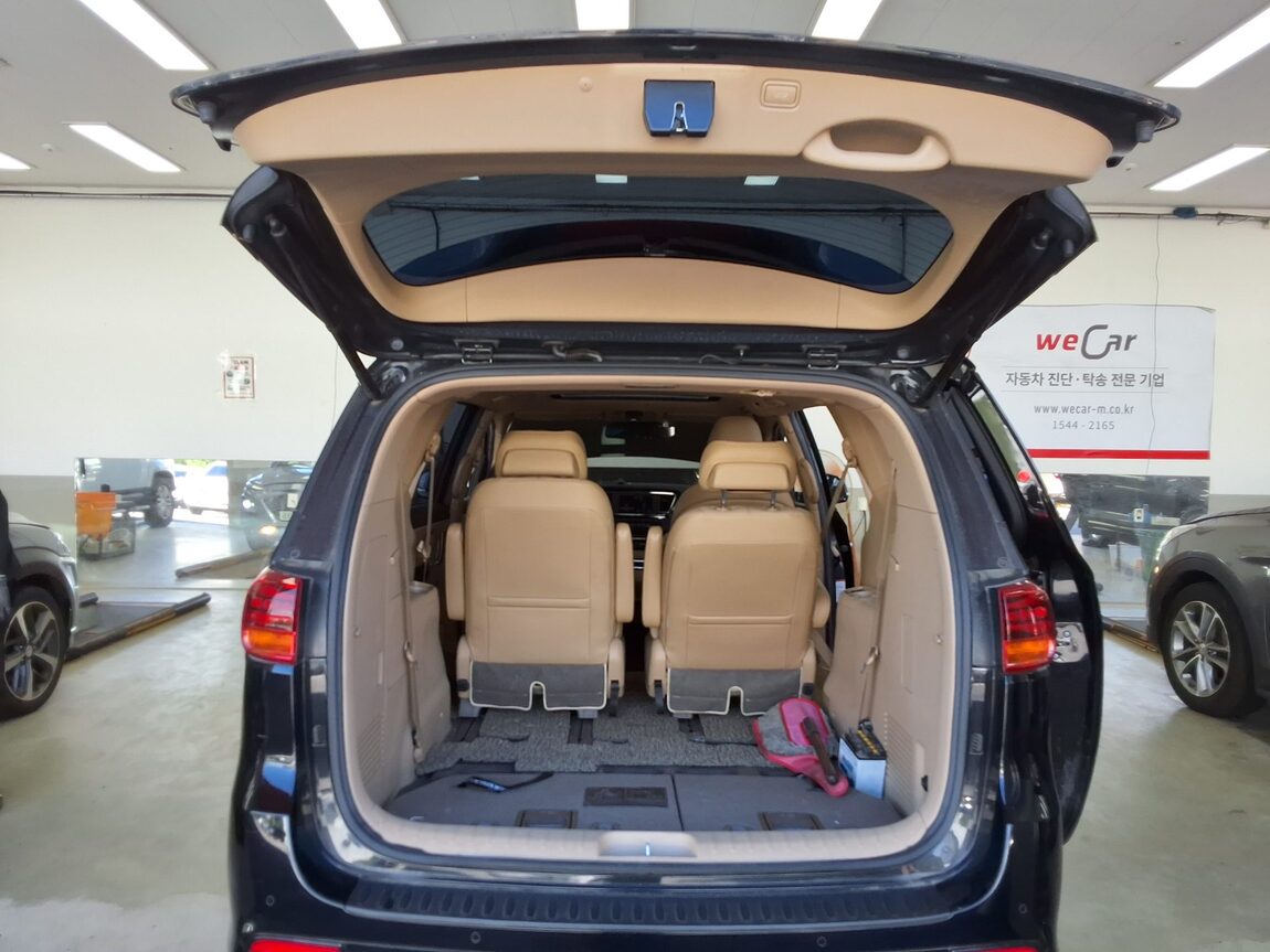 KIA THE NEW CARNIVAL LIMOUSINE 7-SEATER GASOLINE PRESIDENT 2019 - zdjęcie 16