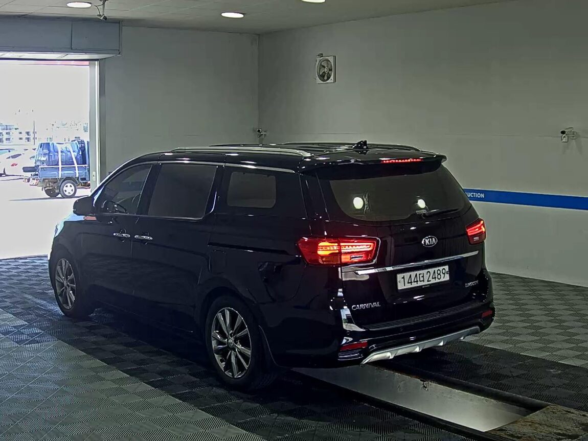 KIA THE NEW CARNIVAL LIMOUSINE 7-SEATER GASOLINE PRESIDENT 2019 - zdjęcie 6