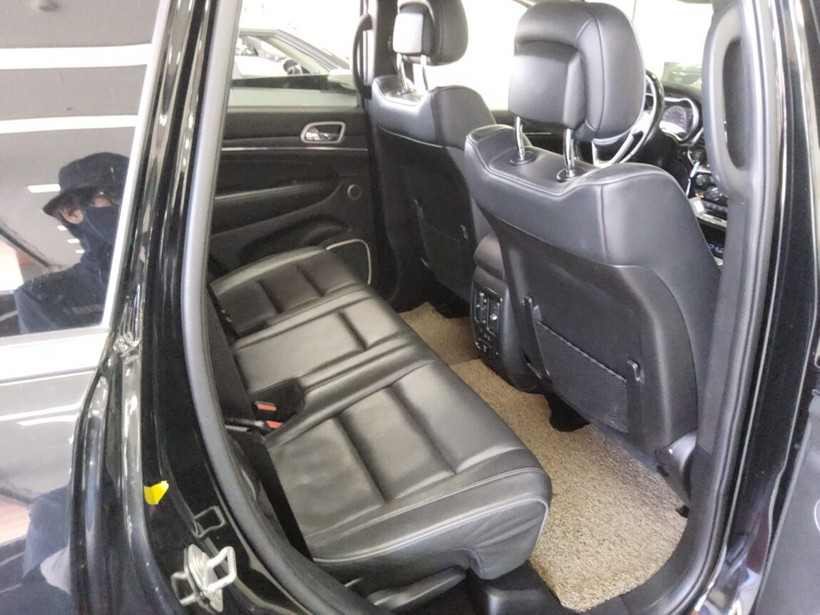 JEEP GRAND CHEROKEE (WK2) 3.0 V6 TURBO DIESEL OVERLAND SUMMIT 2020 - zdjęcie 13