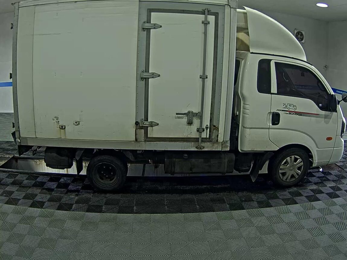 KIA THE NEW BONGO III CARGO REFRIGERATED BOX TRUCK PLUS TYPE 2020 - zdjęcie 4