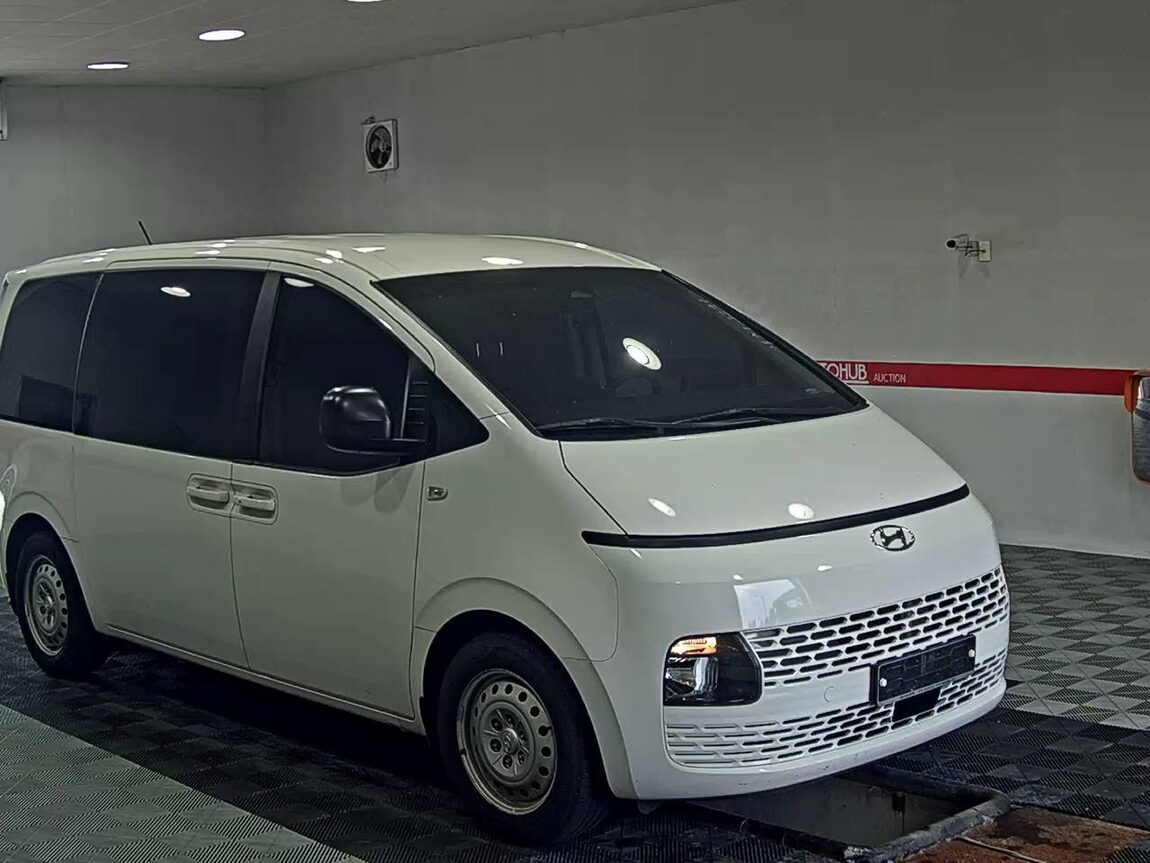 HYUNDAI STARIA 2.2 DIESEL TOURER 11-SEATER 2WD SMART 2023 - zdjęcie 3