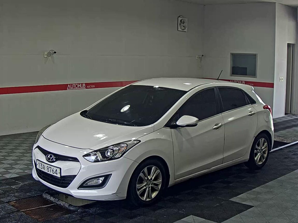 HYUNDAI NEW i30 1.6 VGT UNIQUE 2012 - zdjęcie 2