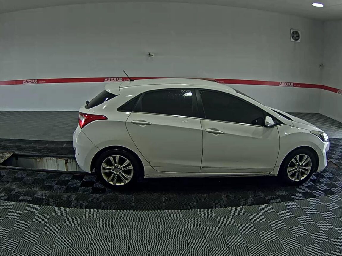 HYUNDAI NEW i30 1.6 VGT UNIQUE 2012 - zdjęcie 4