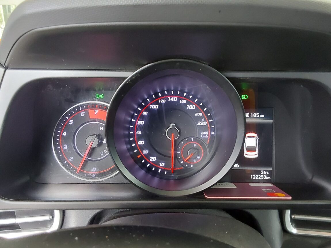HYUNDAI AVANTE (CN7) 1.6 GASOLINE SMART 2022 - zdjęcie 9