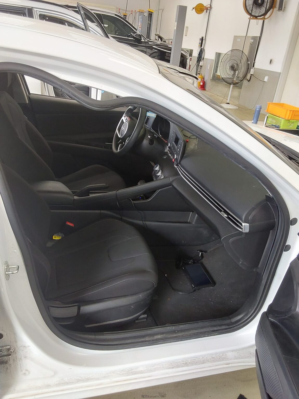 HYUNDAI AVANTE (CN7) 1.6 GASOLINE SMART 2022 - zdjęcie 14