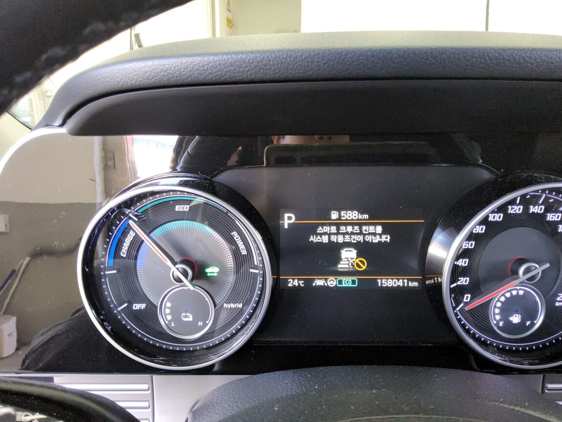 HYUNDAI THE NEW GRANDEUR IG HYBRID 2.4 HEV PREMIUM 2022 - zdjęcie 9