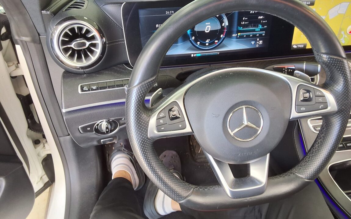 MERCEDES-BENZ E-CLASS (5TH GEN) COUPE E220d 2017 - zdjęcie 15