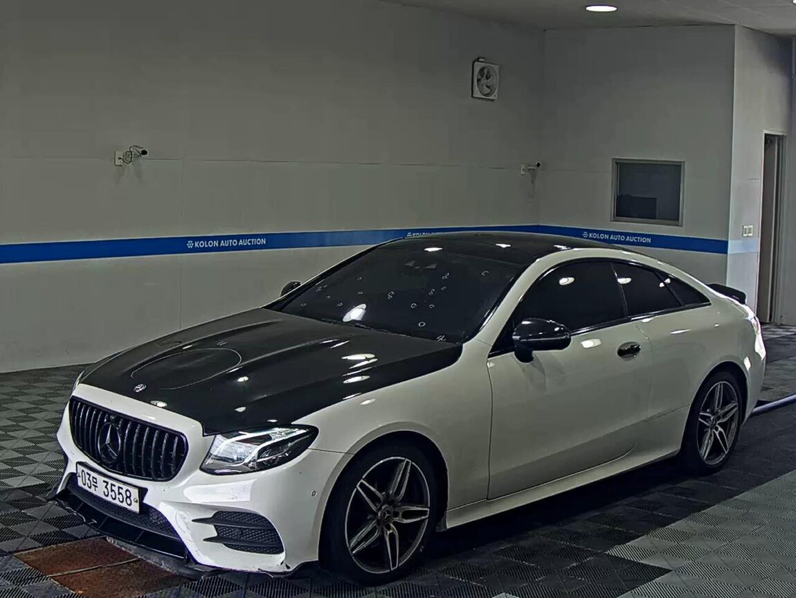 MERCEDES-BENZ E-CLASS (5TH GEN) COUPE E220d 2017 - zdjęcie 2