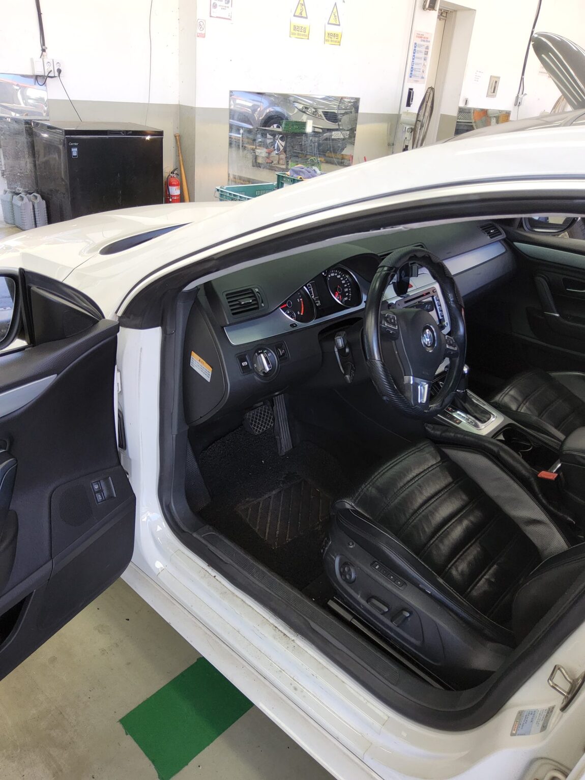 VOLKSWAGEN CC 2.0 TDI 2010 - zdjęcie 10