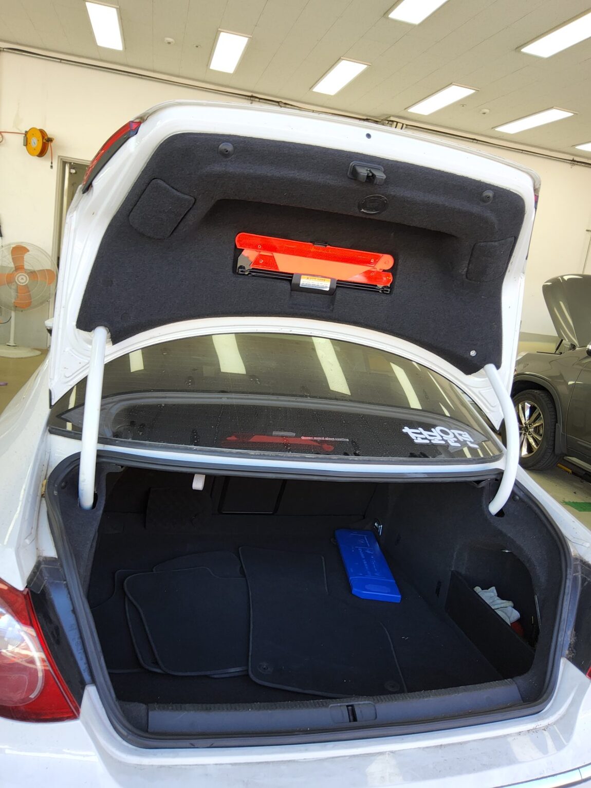 VOLKSWAGEN CC 2.0 TDI 2010 - zdjęcie 15