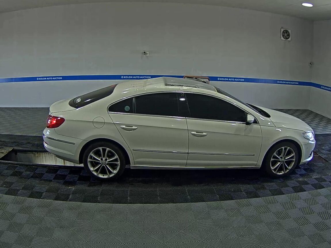 VOLKSWAGEN CC 2.0 TDI 2010 - zdjęcie 4