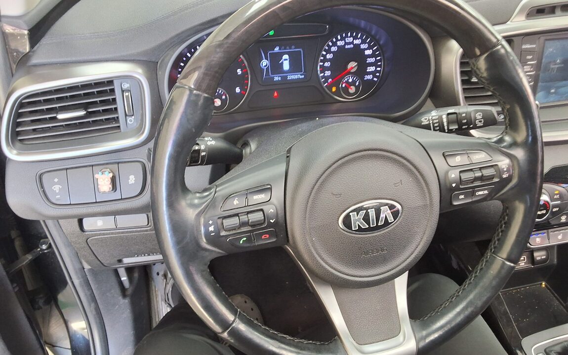 KIA ALL NEW SORENTO R2.0 4WD PRESTIGE 2017 - zdjęcie 17