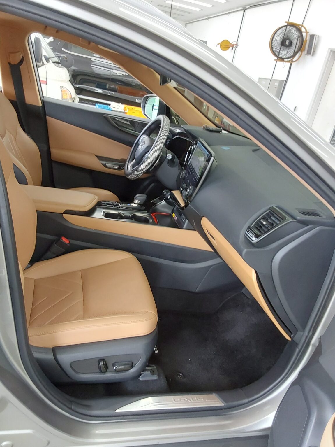 LEXUS NX (2ND GEN) 350h PREMIUM 2025 - zdjęcie 14