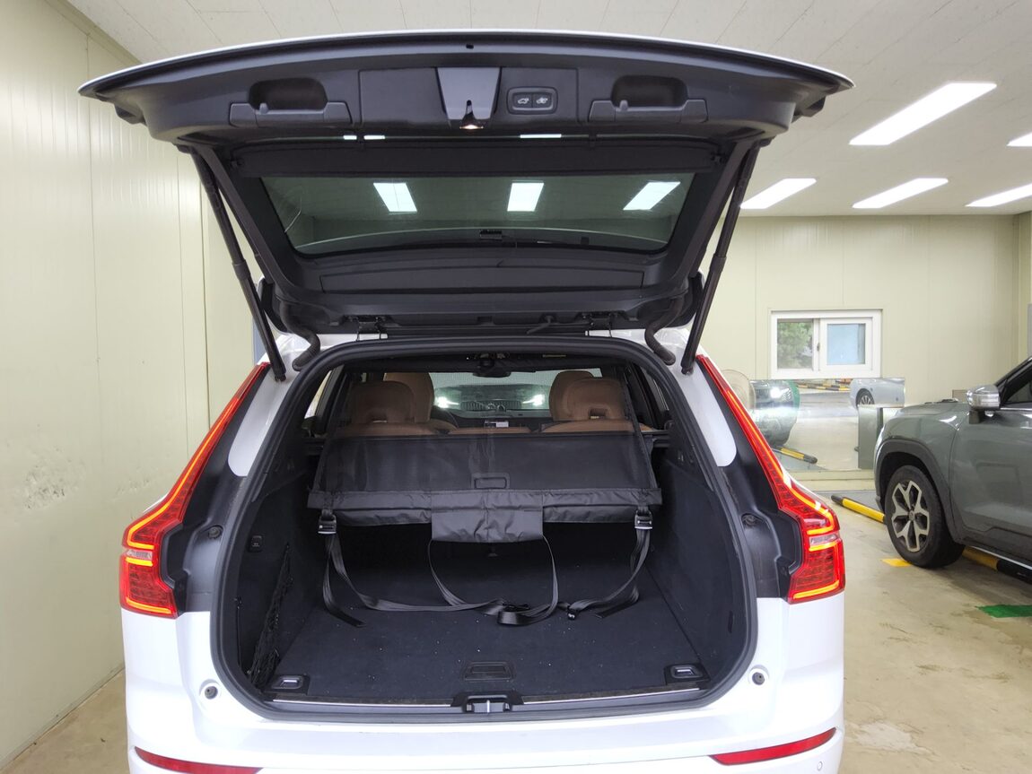 VOLVO XC60 (2ND GEN) B5 AWD ULTRA BRIGHT 2025 - zdjęcie 15