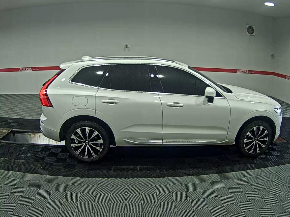 VOLVO XC60 (2ND GEN) B5 AWD ULTRA BRIGHT 2025 - zdjęcie 4