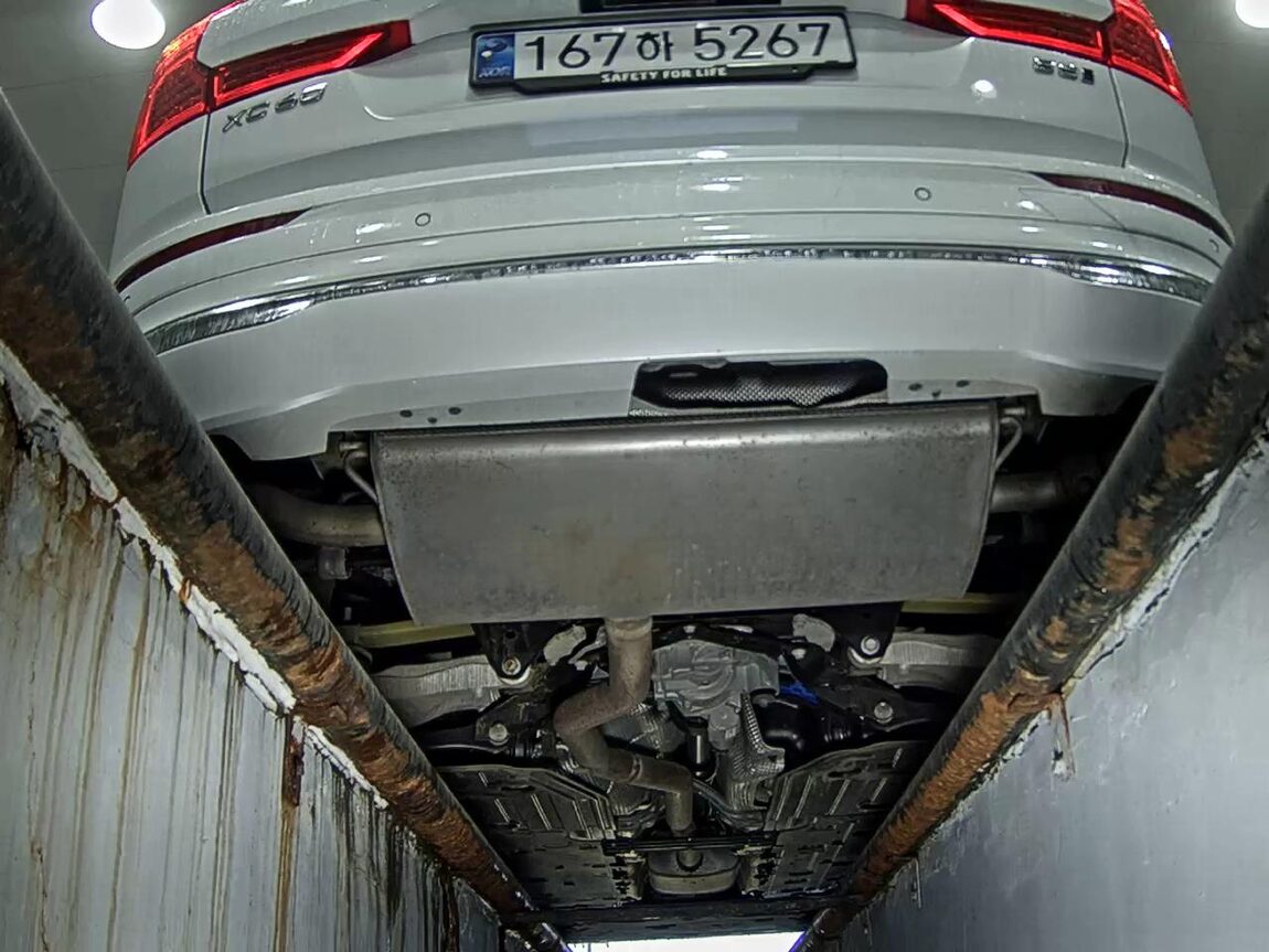 VOLVO XC60 (2ND GEN) B5 AWD ULTRA BRIGHT 2025 - zdjęcie 8