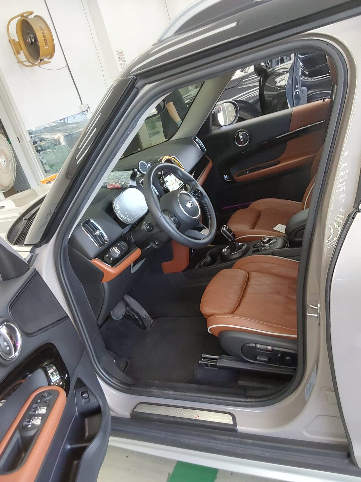 MINI COUNTRYMAN (2ND GEN) 2.0 S ALL4 CLASSIC 2022 - zdjęcie 10