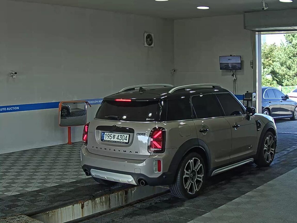 MINI COUNTRYMAN (2ND GEN) 2.0 S ALL4 CLASSIC 2022 - zdjęcie 5
