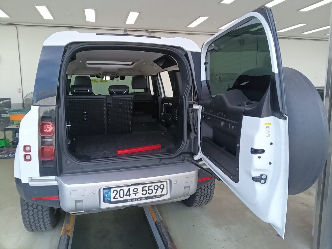 LAND ROVER ALL NEW DEFENDER 110 D250 S 2022 - zdjęcie 15