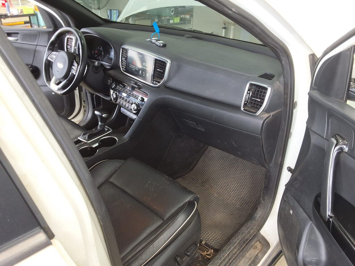 KIA SPORTAGE THE BOLD 1.6 DIESEL 2WD SIGNATURE GRAVITY 2022 - zdjęcie 14