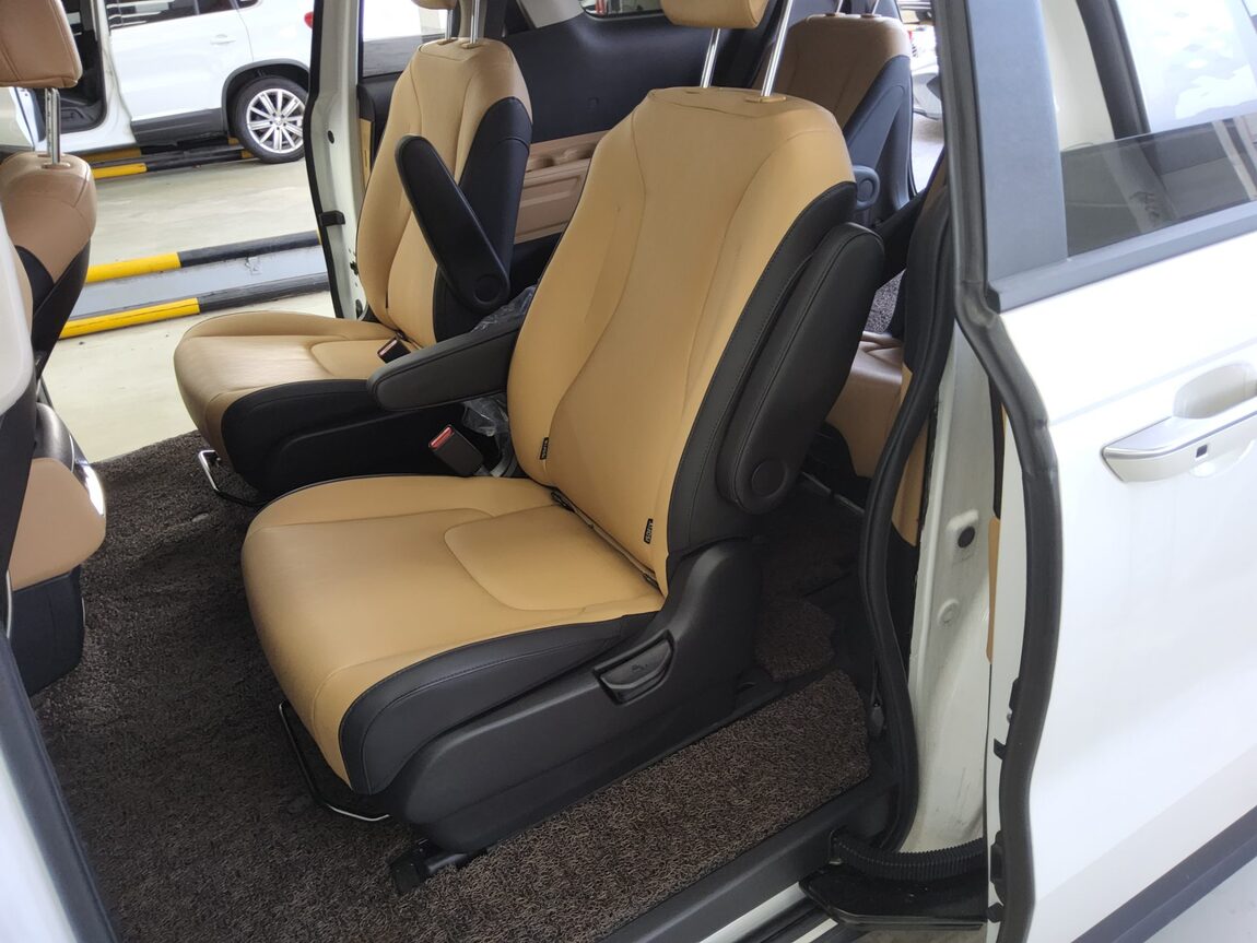 KIA NEW CARNIVAL (KA4) 9-SEATER GASOLINE PRESTIGE 2023 - zdjęcie 12