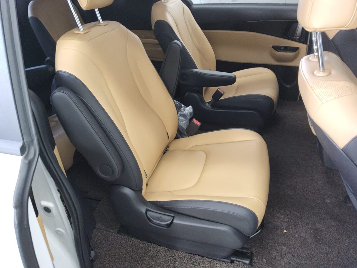 KIA NEW CARNIVAL (KA4) 9-SEATER GASOLINE PRESTIGE 2023 - zdjęcie 13