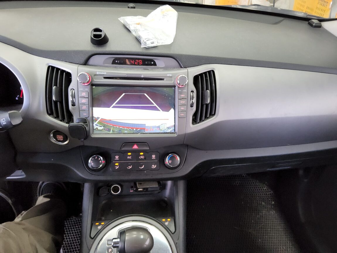 KIA THE NEW SPORTAGE R DIESEL R2.0 2WD TRENDY 2015 - zdjęcie 18