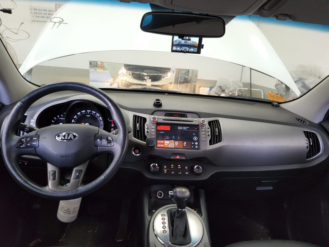 KIA THE NEW SPORTAGE R DIESEL R2.0 2WD TRENDY 2015 - zdjęcie 11