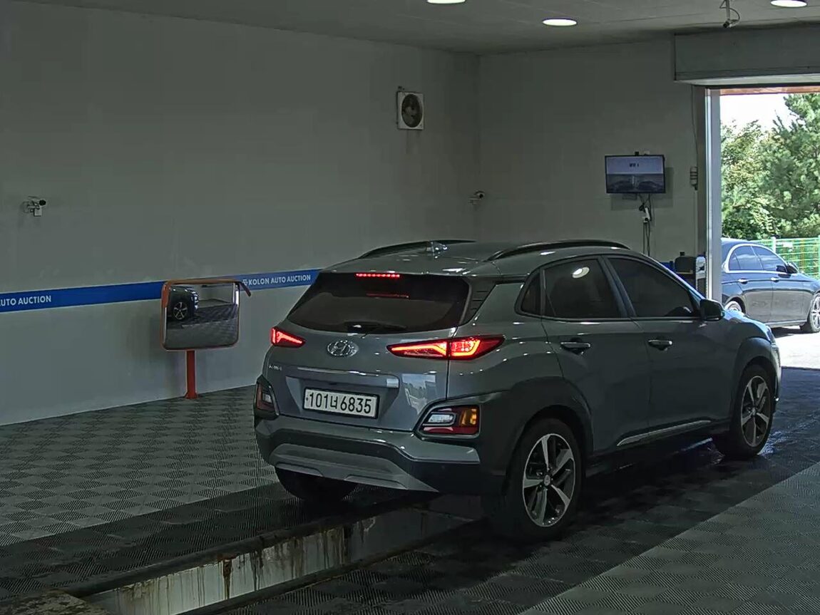 HYUNDAI KONA 1.6 GASOLINE 2WD PREMIUM 2020 - zdjęcie 5