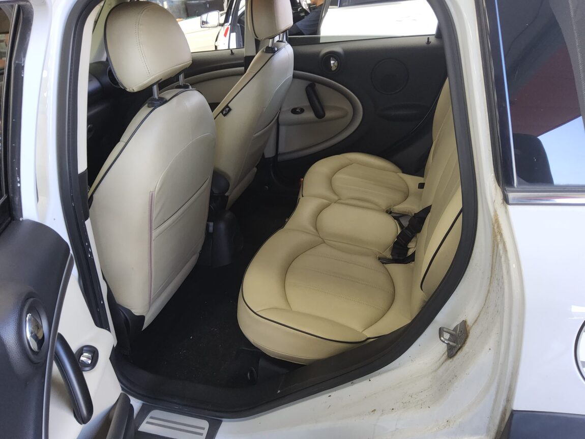 MINI COUNTRYMAN 2.0 D SE 2013 - zdjęcie 12